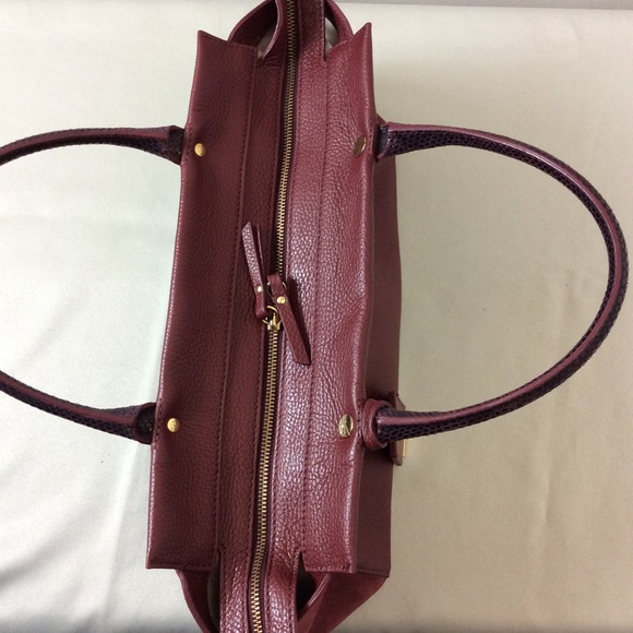LaCucci Burgundy Leather Made In Italy Handbag. Good used condition. Preloved - Picture 3 of 11